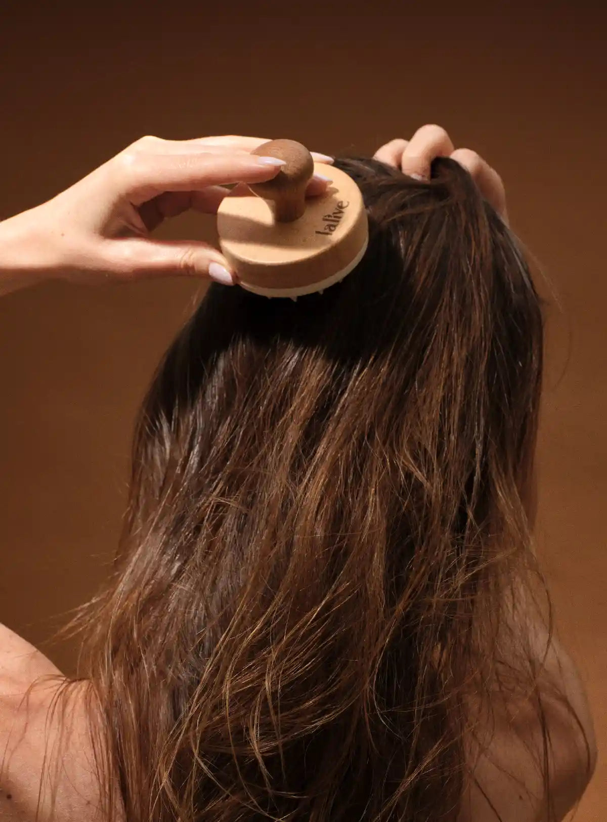 Saç Derisi Masaj Tarağı (Yenileyici Etki)